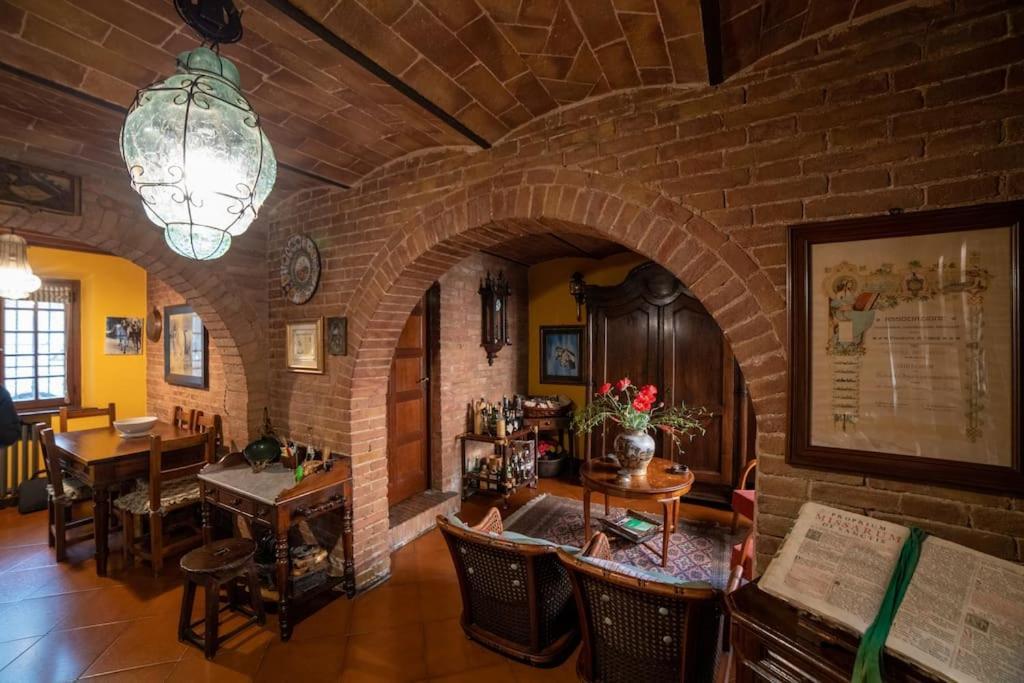 Casa Lazzaro Al Centro Di Siena Exterior foto