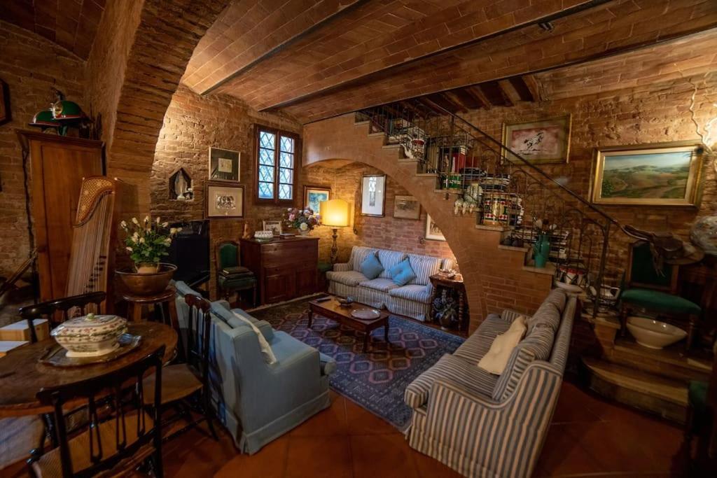 Casa Lazzaro Al Centro Di Siena Exterior foto