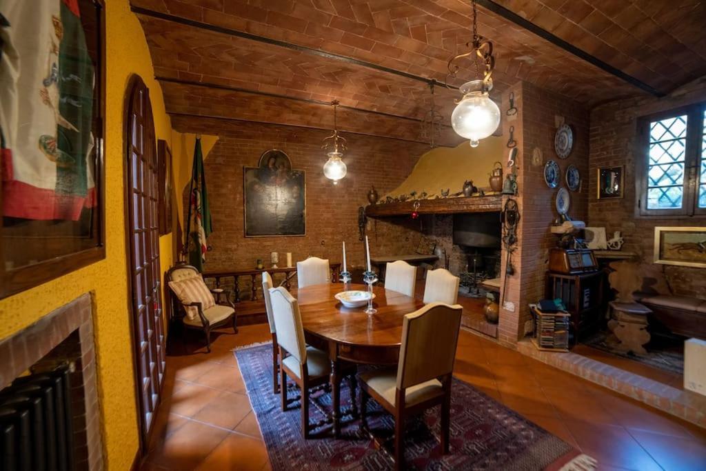 Casa Lazzaro Al Centro Di Siena Exterior foto
