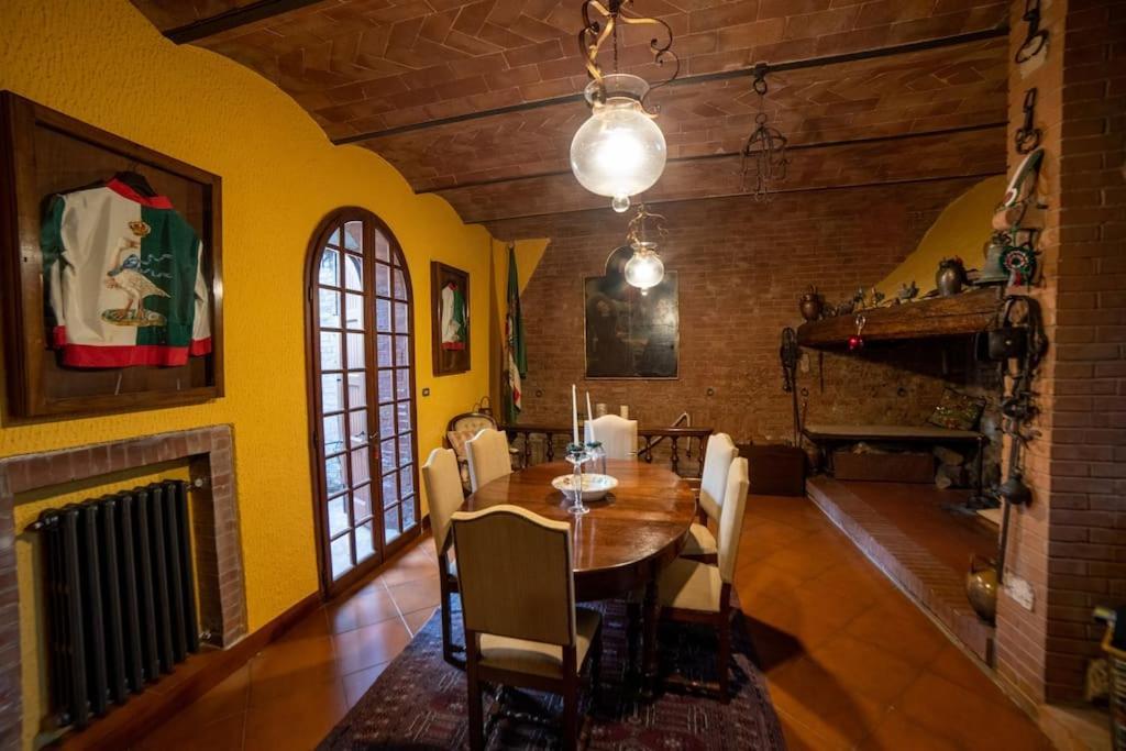 Casa Lazzaro Al Centro Di Siena Exterior foto
